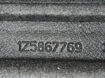 Plato kufru 1Z5867769 Škoda Octavia 2 FL sedan r.v. 2012 - 3