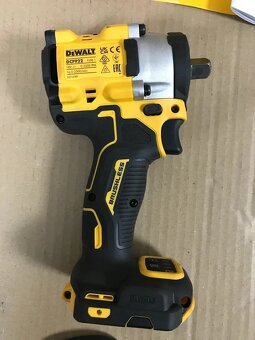 Nový AKU rázový utahovák DEWALT DCF922N-XJ 18V XR - 3