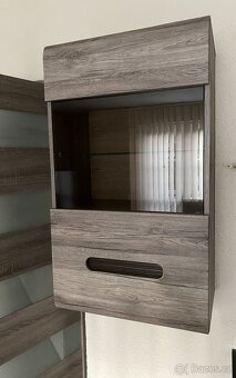 KOMODA + NÁSTĚNNÁ SKŘÍŇKA - 3