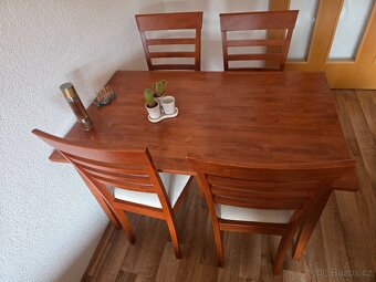 Jídelní stůl + 4 židle - 3
