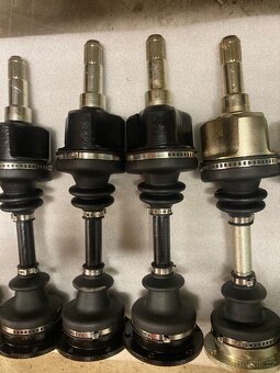 Poloosy Škoda 130 - 3