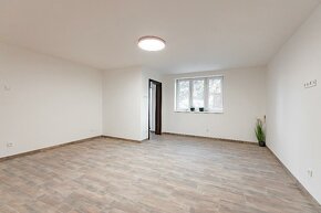 Prodej bytu 2+kk, plocha 63,9 m2, Praha - Chýně - 3