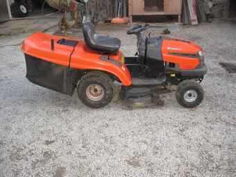 Zahradní traktor Husqvarna - 3