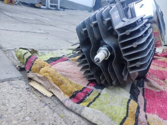 Motor s příslušenstvím manet korado - 3
