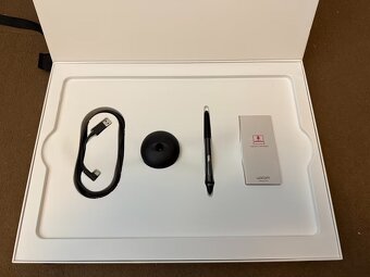 Grafický tablet Wacom Intuos Pro Large (PTH-860) - 3