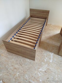 Postel i s matrací - 3