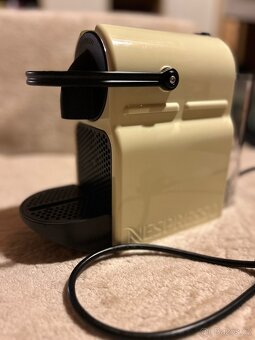 Kávovar DeLonghi Nespresso Inissia - 3