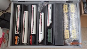 Velké množství modelů vláčků - 3