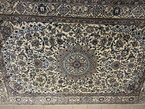 Perský luxusní koberec NAIN 305x200 - 3