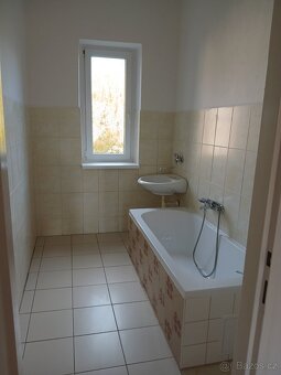 Volný byt k pronájmu - 3