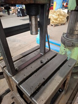 Radiální vrtačka VO32 - 3