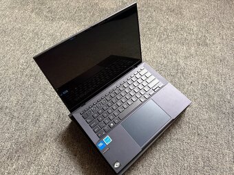 ASUS ExpertBook B9 OLED - 3