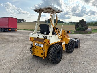 Nakladač Komatsu - 3