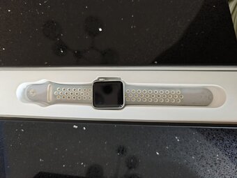 Apple Watch 2, 38 mm, Nike Edition - 3