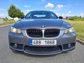 BMW e92 330ix manuál - 3