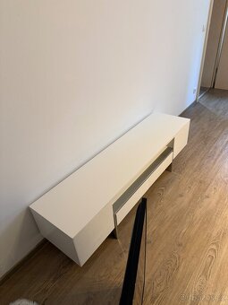 Skříňka pod tv - 3