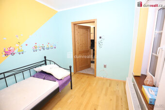 Krásný moderní byt 3+1 v centru Chebu s geniem loci v ulici  - 3