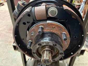 Uaz Gaz nový náboj kolesa - 3