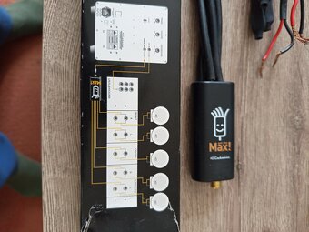 Cabasse MAX system - 3