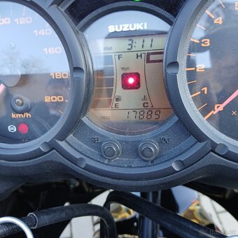 Suzuki v-strom 650 - 3