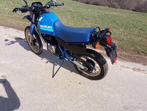 Suzuki DR 600 - 3