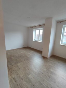 Pronájem byty 2+kk, 56 m² - Skuteč - 3