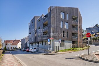 Apartmán 2+kk s lodžií a garážovým stáním u Máchova jezera v - 3