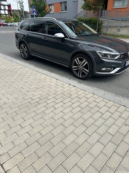 Volkswagen Passat Alltrak - 3