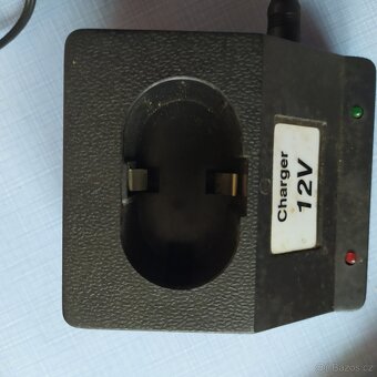 Nabíječka aku 12V pro Aku vrtačky - 3