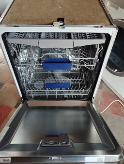 Volně stojící nerezová myčka zn.Siemens - 3
