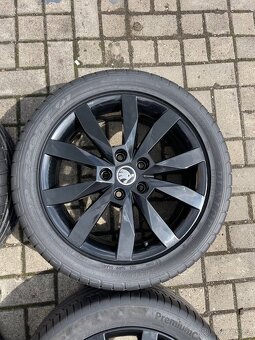 ORIGINÁL Alu Škoda CRYSTAL R17, 5x112 - TOP STAV, LETNÍ - 3