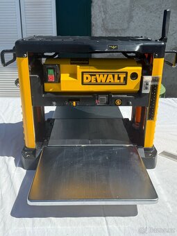 DeWALT DW733 Přenosná tloušťkovací frézka - 3