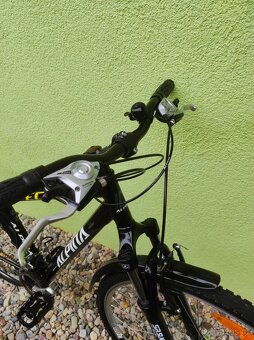 Značkové trekové kolo Kellys 28"/17" - 3