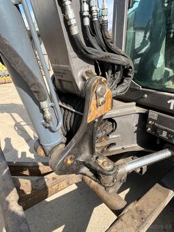 Minirypadlo VOLVO ECR 40D - 3