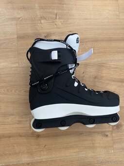 Anarchy - Revolution V2 Black - 3