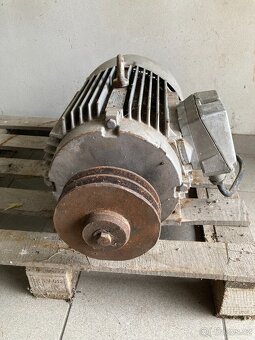 Elektromotor MEZ Mohelnice 7,5 kw - 3
