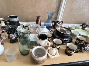 Za odvoz nádobí, figurky atd. - 3