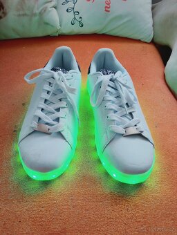 Prodám nové Led boty - 3