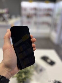 Apple iPhone 15 128GB Black E-SIM - 3