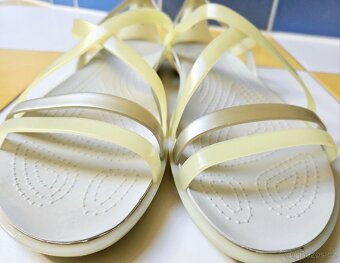 Crocs Isabella Strappy Sandal vel.41-42, NOVÉ - 3