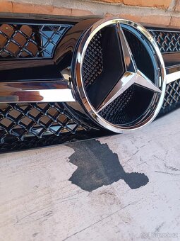 Přední maska pro Mercedes CLK W209/C209/A209, r.v. 02-09 - 3