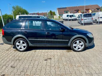 Škoda Octavia Scout 2.0tdi 4x4 1.majitel původ ČR nová STK - 3