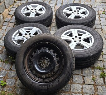 6,5Jx15H2 gumy 215 65 R15 C. Kolem 8mm - 3
