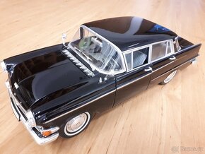 Opel Kapitan P2 1959 1:18 REVELL - 3