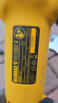 Dewalt úhlová bruska 125 mm - 3