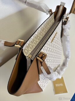 Kabelka Michael Kors Kimberly Vanilla - 3