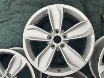 Alu kola Volkswagen Passat B8 B9 R17 ET40 - 3
