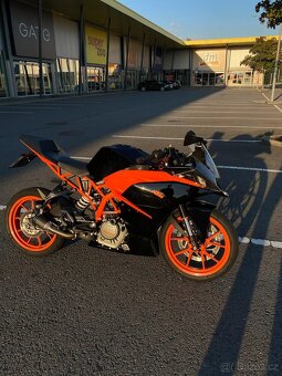 KTM RC 390, r.v. 2017 - 3
