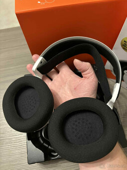 Sluchátka SteelSeries Arctis Nova 7+ White - 3