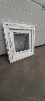 Plastové okno 50x50 - 3